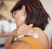 Hormone Therapy Reduces Menopausal Symptoms in Women in their 60s, Risky After 70